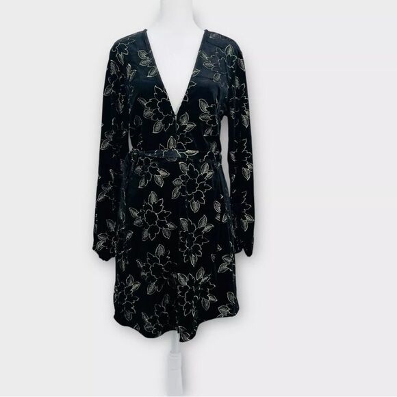 Anthropologie Saltwater Luxe Long Sleeve V-Neck Wrap Dress in Black Velvet L NWT - Picture 1 of 9